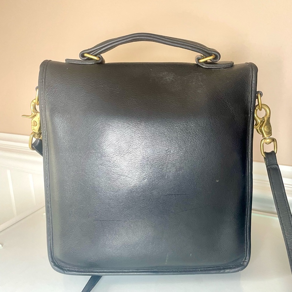 Coach Station Pre94 Original Tag #0059-309
9" (L) x 9" (H) x 2 1/2" (W) - Picture 4 of 17